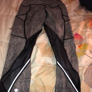 Lululemon 🍋 leggings! Size 4 🏃🏼‍♀️